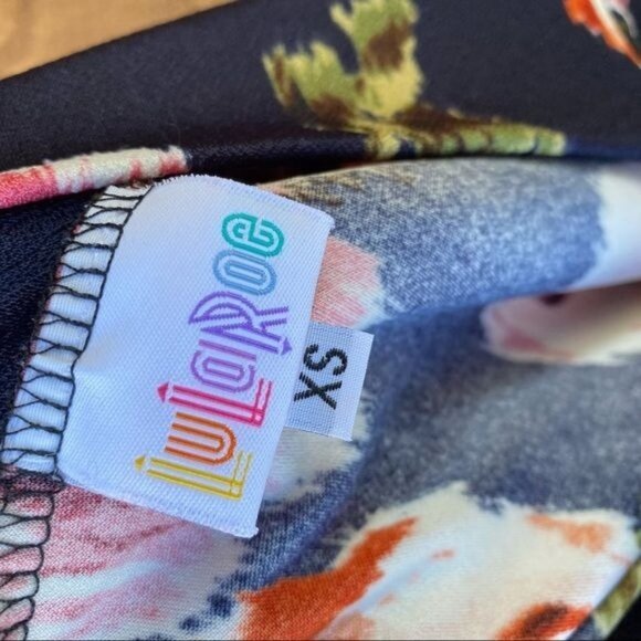 LulaRoe Floral Mini Skirt Pencil Form Fitting Blue with Roses Skirt Size XS - Picture 9 of 10